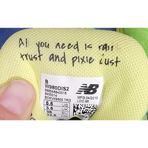 Rare Run Disney 2015 New Balance Tinkerbell 5.5 Green Glow Running Shoes Fairy - Picture 9 of 12